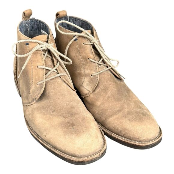 Penguin Boots Men’s 10 Chukka Boot Beige Leather Distressed Casual Urban Modern - Picture 1 of 10